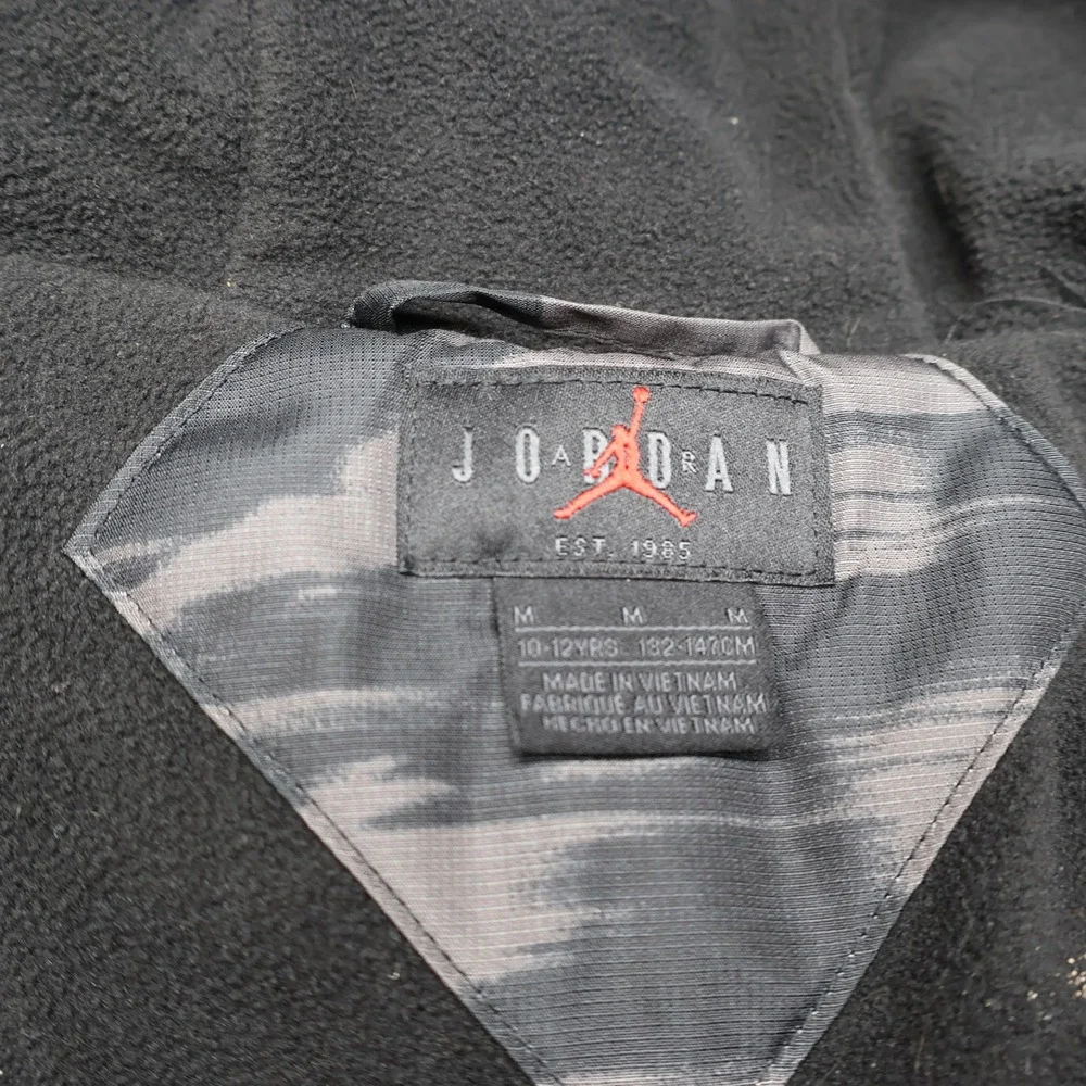 Jordan Jacket Boys Medium 10-12 Blk Insulated Full Zip Winter‎ Hood Puff VTG